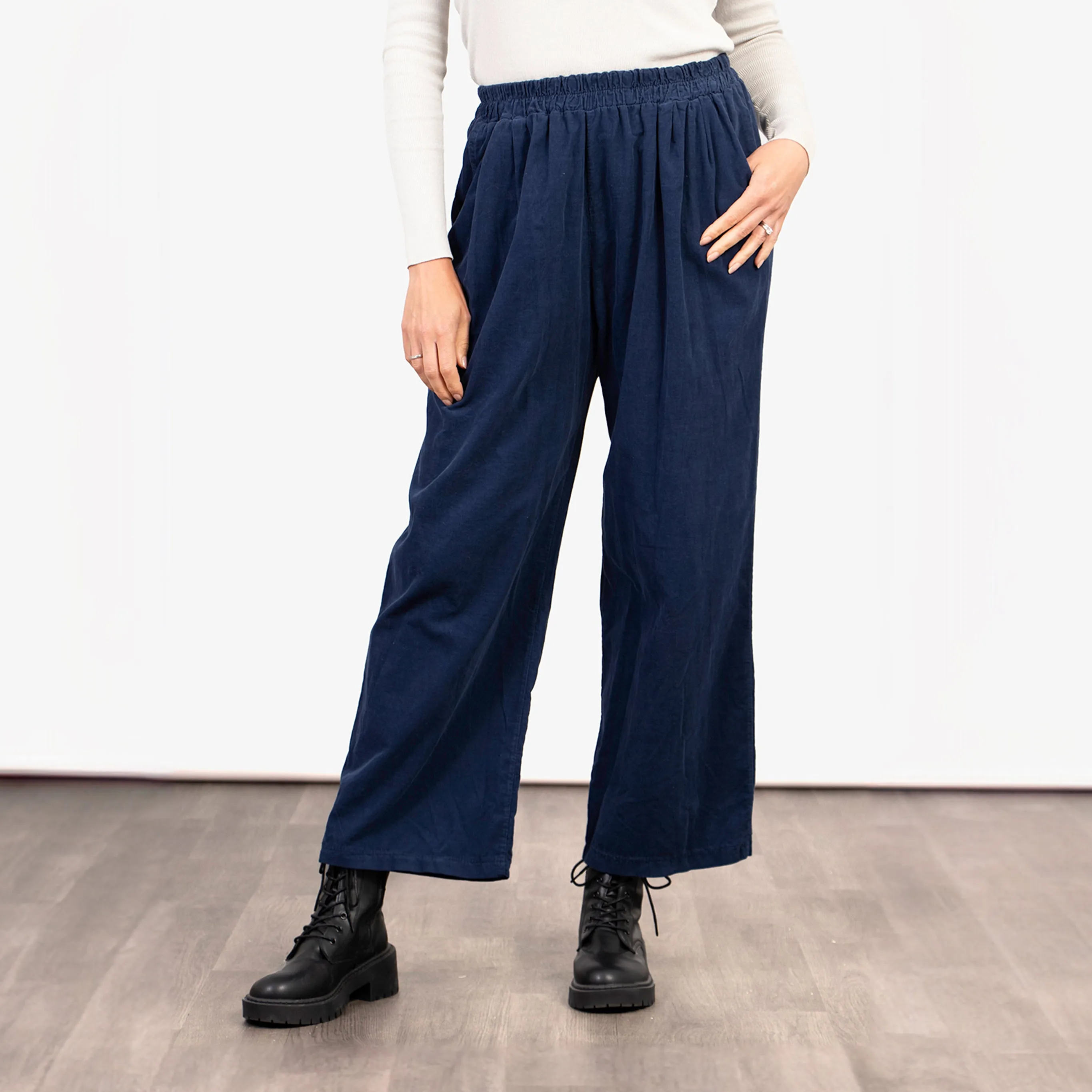 Della Wide Leg Cropped Trousers - Navy Blue, Babycord