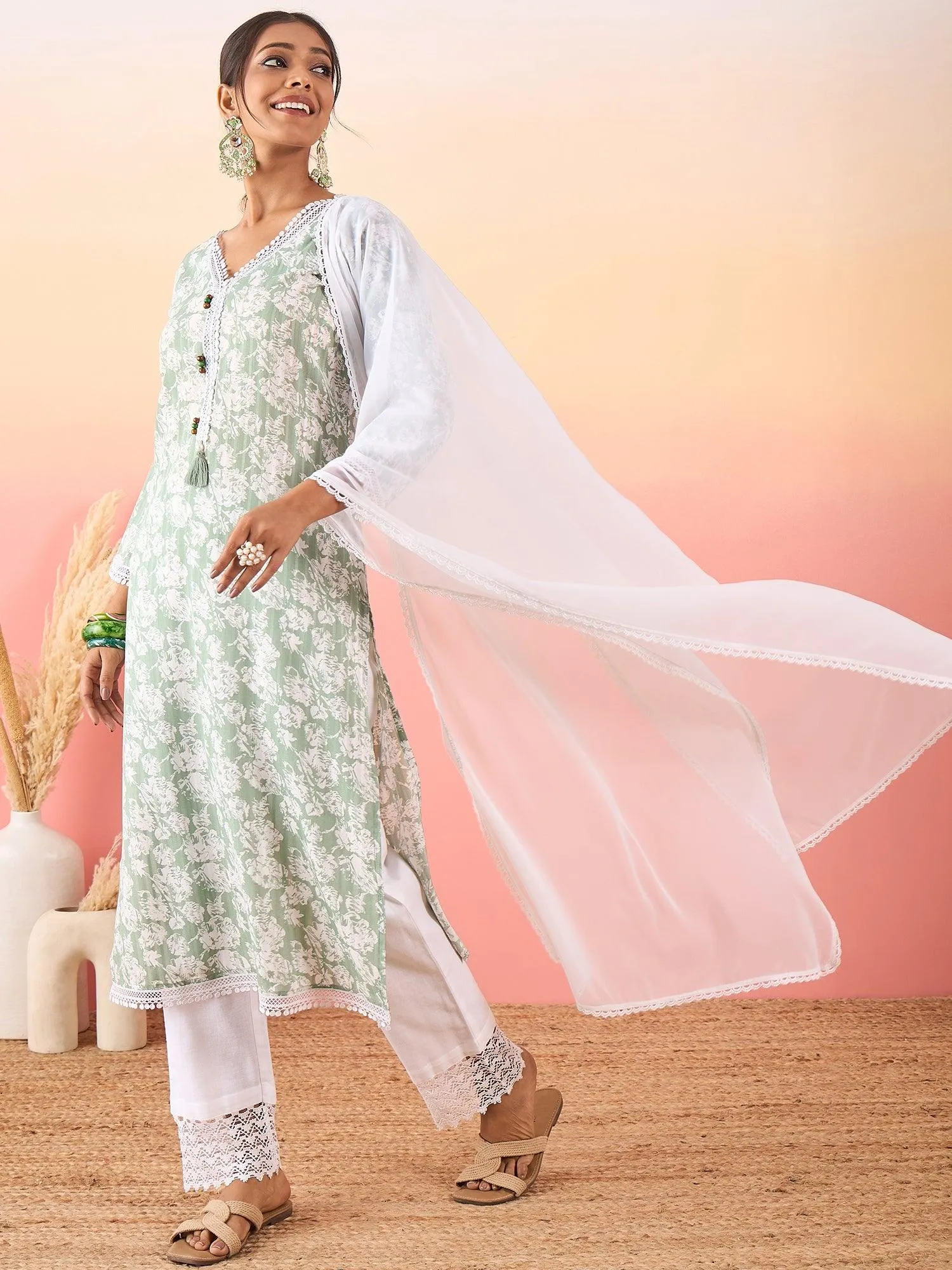 Women Paisley Printed Regular Kurta with Trousers & With Dupatta